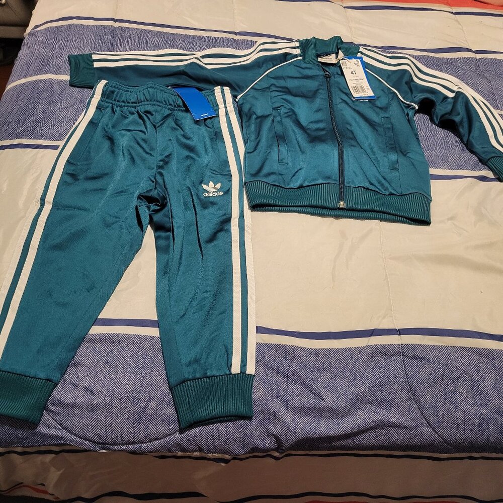*NEW* Addidas Track Suit Kids Sz. 4T